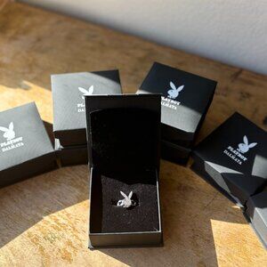 PLAYBOYX BUNNY HEAD STATEMENT RING WITH CHAIN BAND BY DALMATA NIB